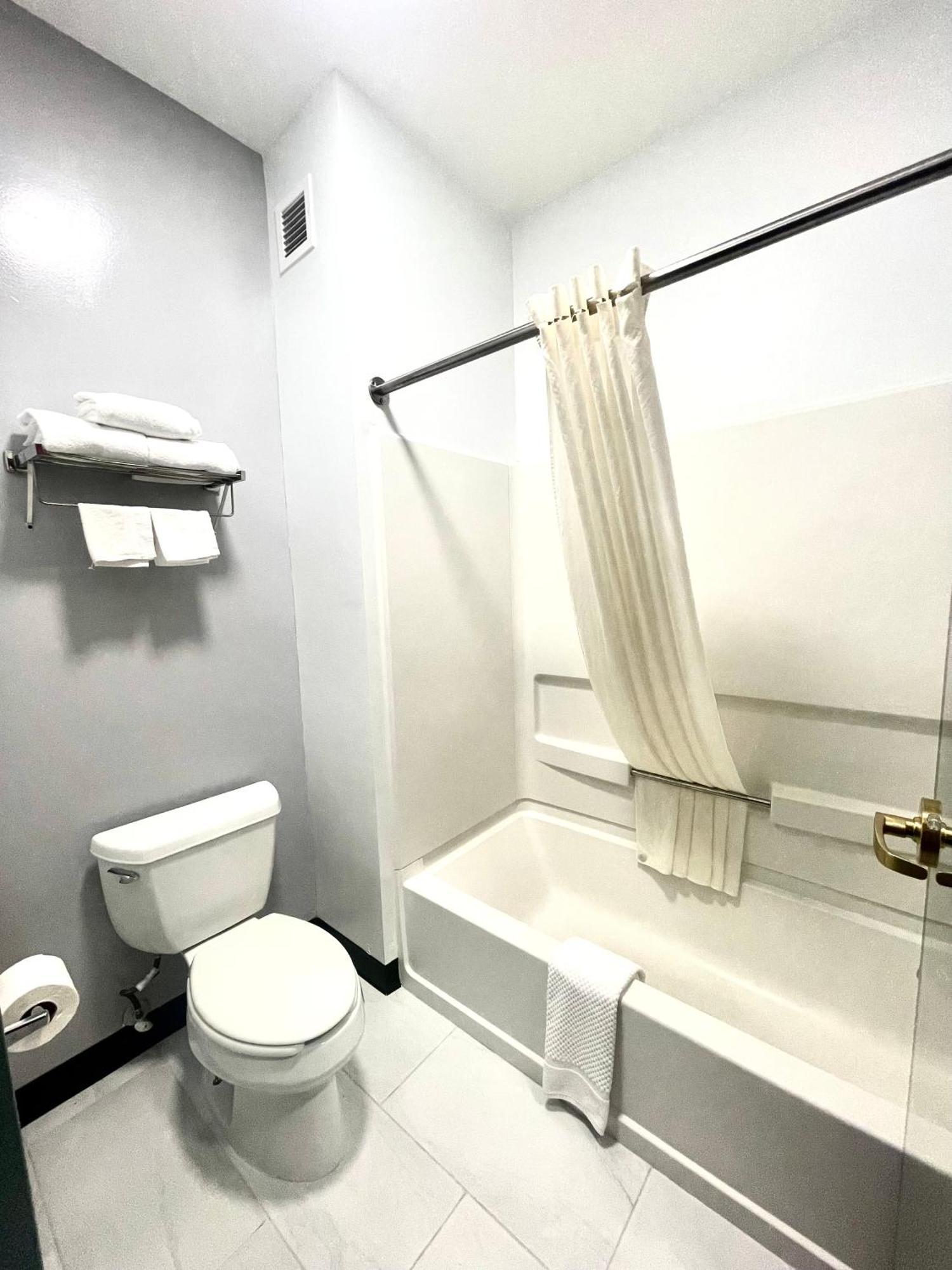 Grand Vista Hotel & Suites 보노르 외부 사진