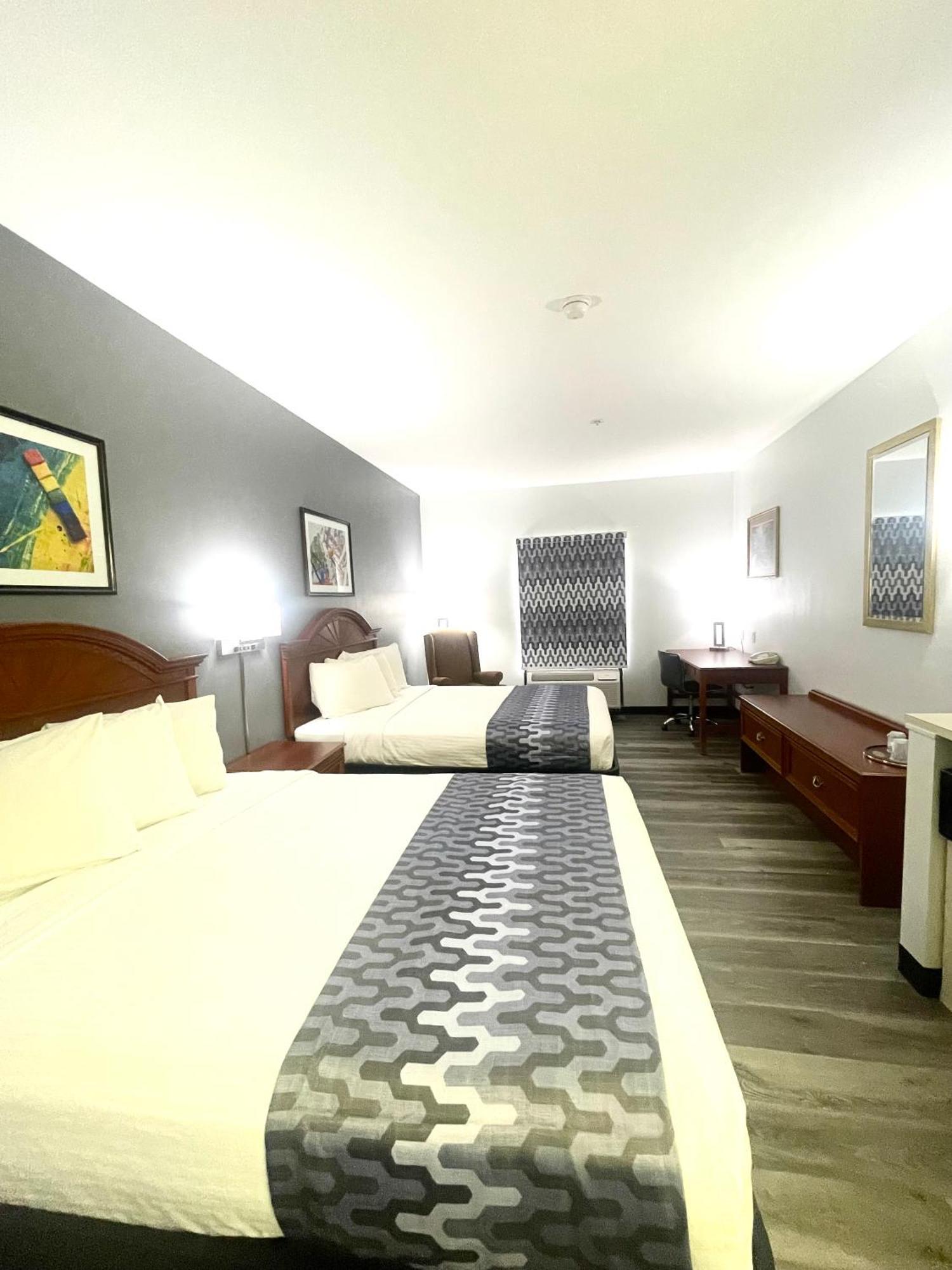 Grand Vista Hotel & Suites 보노르 외부 사진