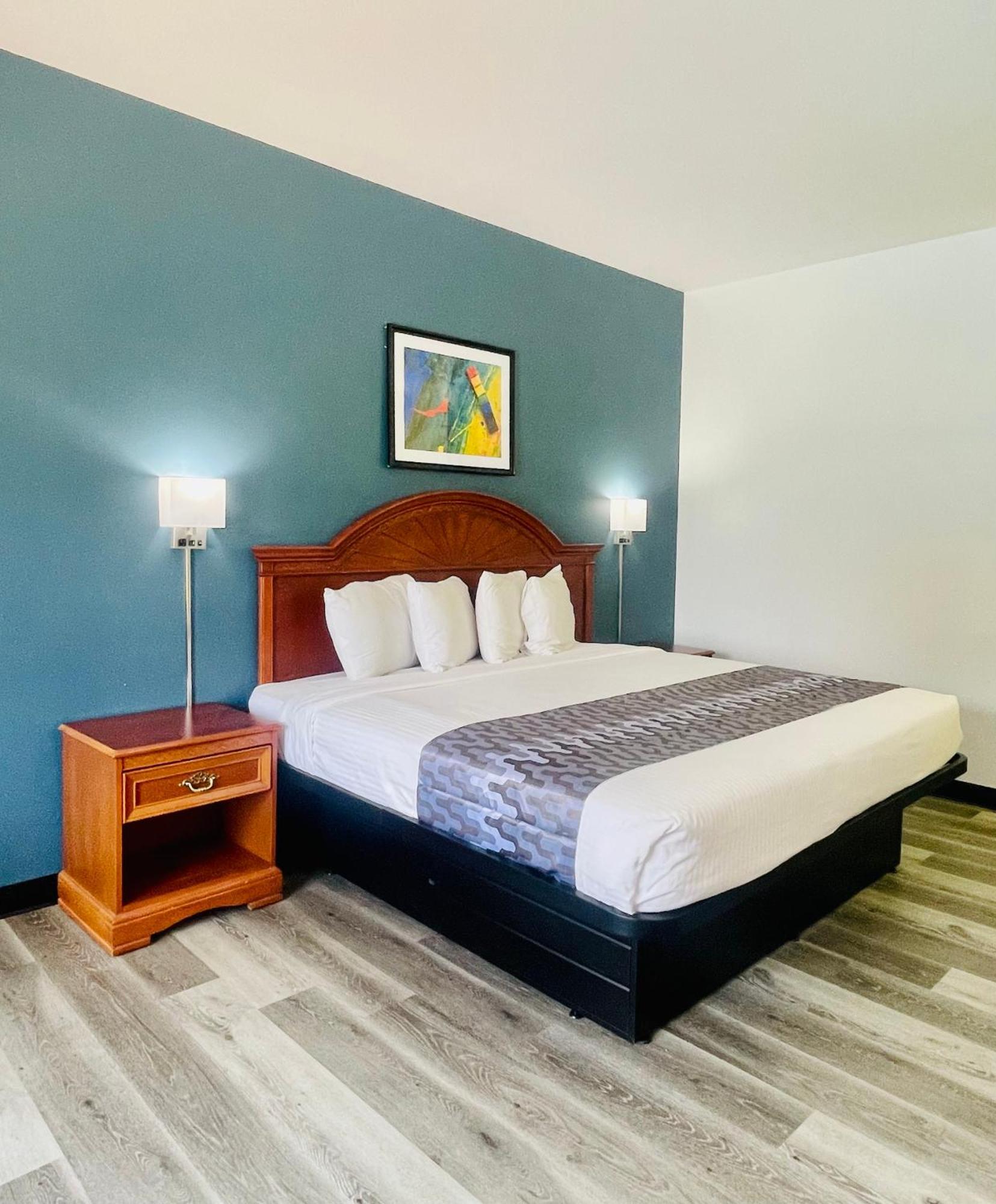 Grand Vista Hotel & Suites 보노르 외부 사진