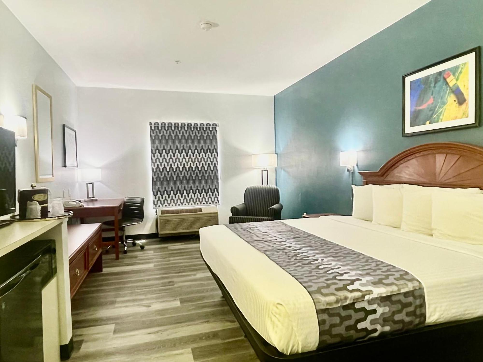 Grand Vista Hotel & Suites 보노르 외부 사진