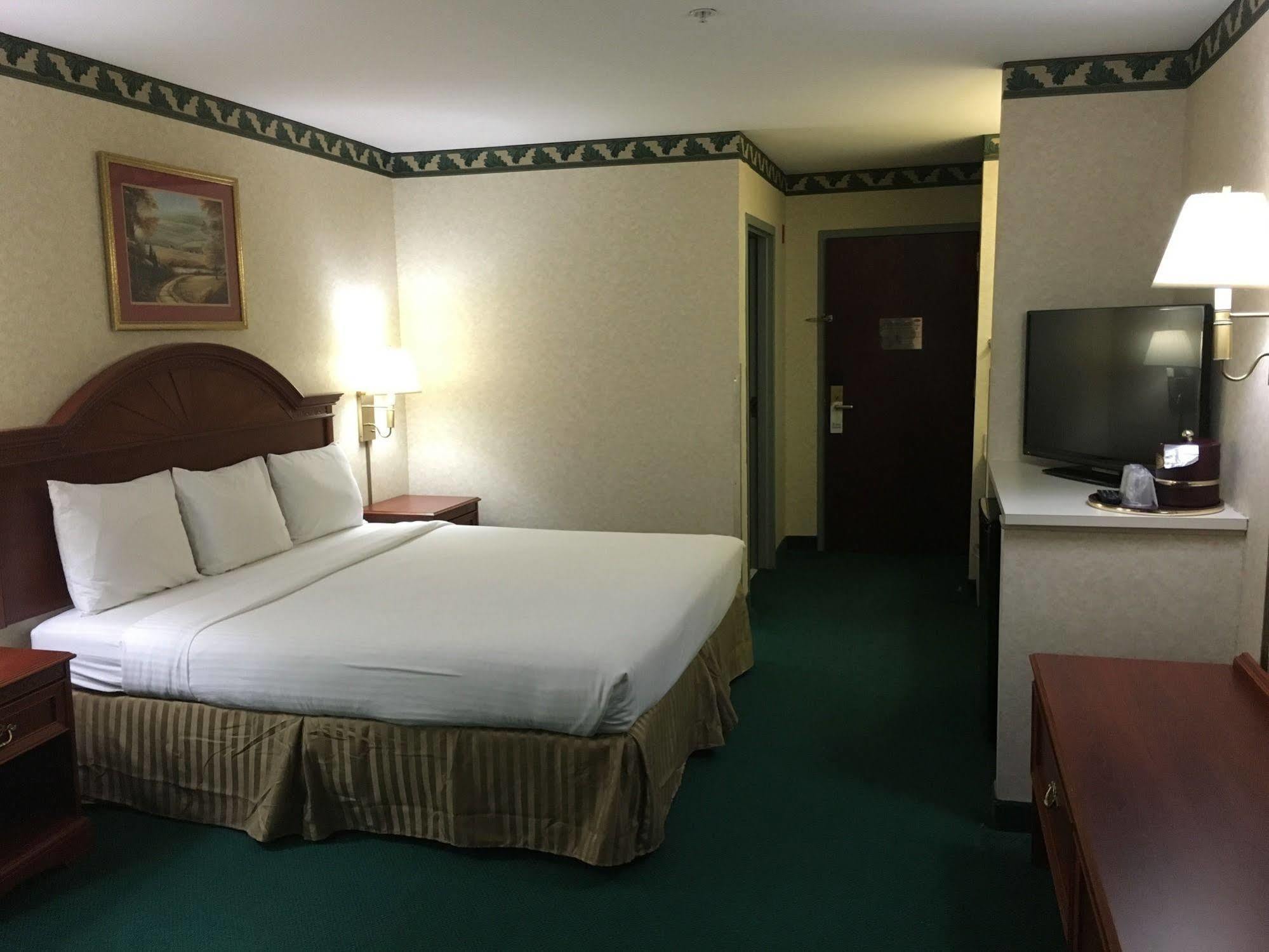 Grand Vista Hotel & Suites 보노르 외부 사진