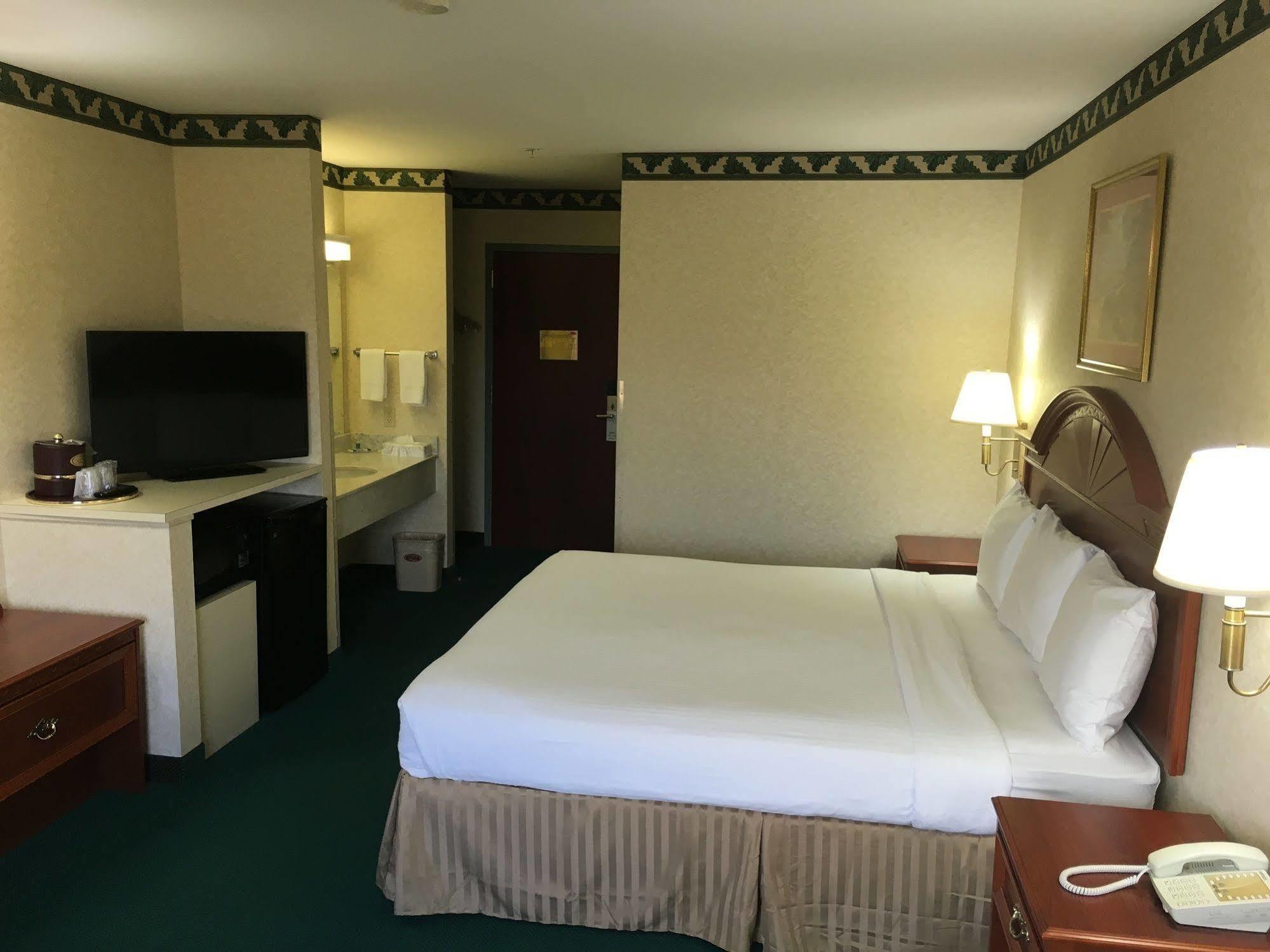 Grand Vista Hotel & Suites 보노르 외부 사진